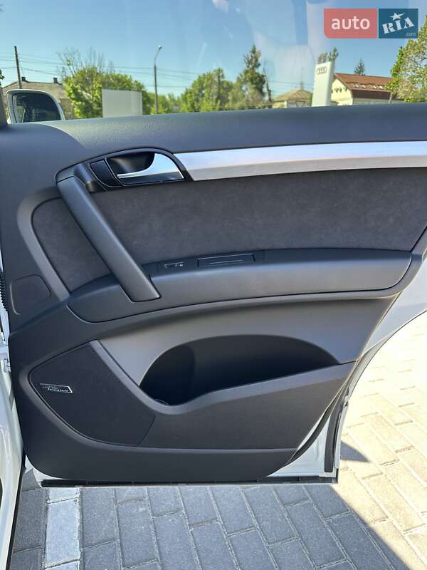 Позашляховик / Кросовер Audi Q7 2012 в Києві фото 28 Позашляховик / Кросовер Audi Q7 2012 в Києві