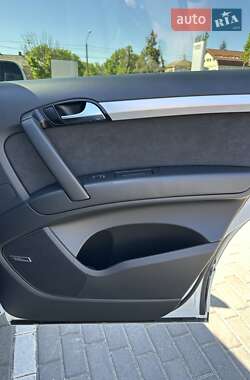 Внедорожник / Кроссовер Audi Q7 2012 в 