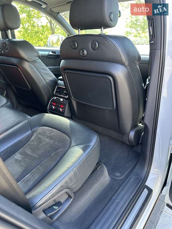 Позашляховик / Кросовер Audi Q7 2012 в Києві фото 29 Позашляховик / Кросовер Audi Q7 2012 в Києві