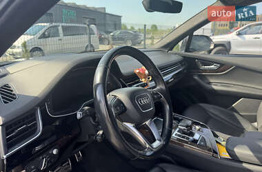 Позашляховик / Кросовер Audi Q7 2016 в 