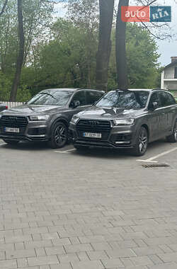 Позашляховик / Кросовер Audi Q7 2016 в 