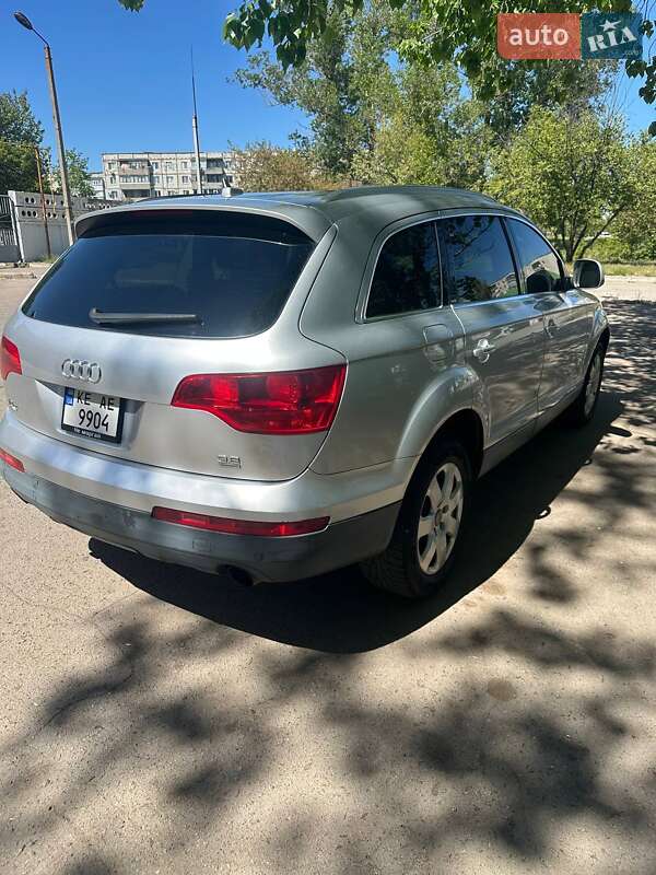 Позашляховик / Кросовер Audi Q7 2007 в Павлограді