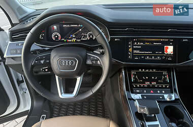 Позашляховик / Кросовер Audi Q7 2020 в 
