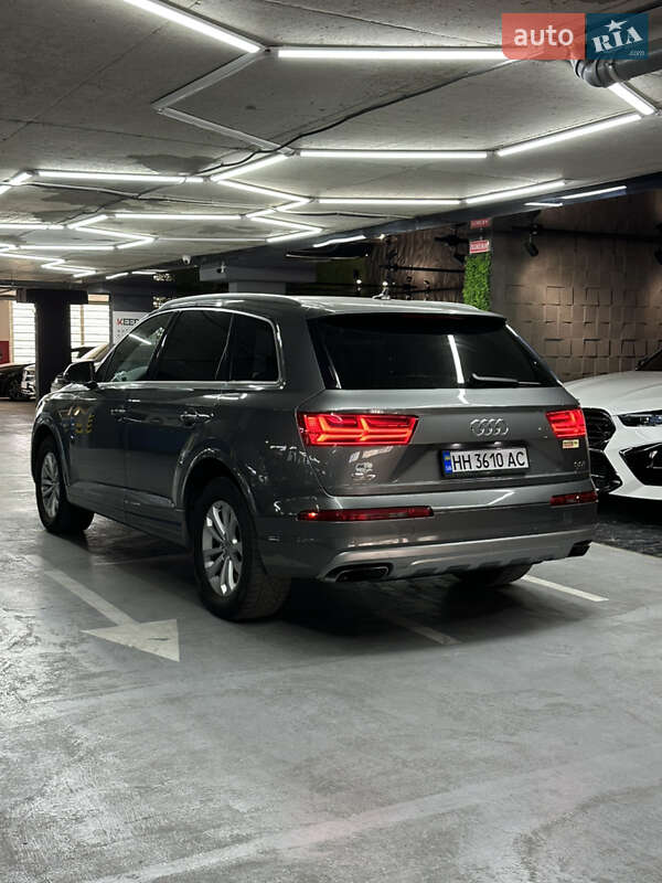 Позашляховик / Кросовер Audi Q7 2016 в Одесі