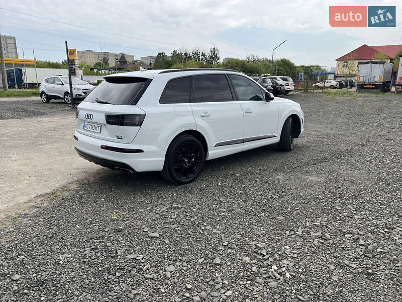 Внедорожник / Кроссовер Audi Q7 2017 в Луцке