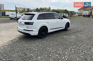 Позашляховик / Кросовер Audi Q7 2017 в 