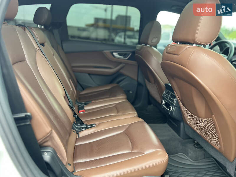 Внедорожник / Кроссовер Audi Q7 2017 в Луцке