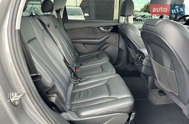 Позашляховик / Кросовер Audi Q7 2016 в 