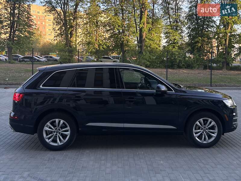Внедорожник / Кроссовер Audi Q7 2016 в Виннице