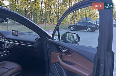 Позашляховик / Кросовер Audi Q7 2016 в 