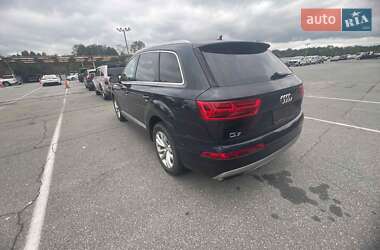 Позашляховик / Кросовер Audi Q7 2016 в 