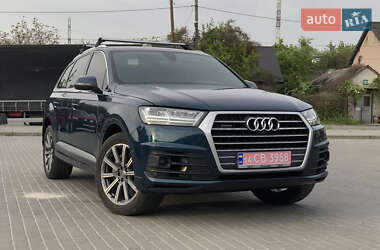 Внедорожник / Кроссовер Audi Q7 2017 в 