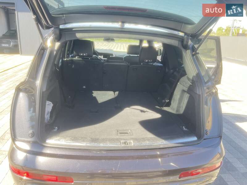 Позашляховик / Кросовер Audi Q7 2014 в Львові