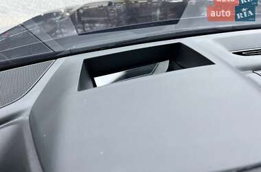 Позашляховик / Кросовер Audi Q7 2015 в 