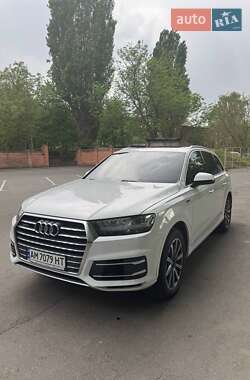 Позашляховик / Кросовер Audi Q7 2016 в Вінниці