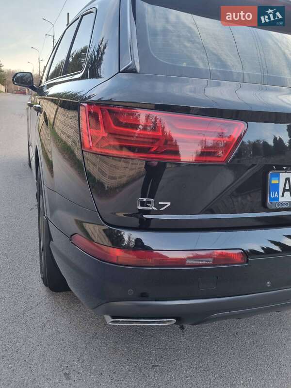 Внедорожник / Кроссовер Audi Q7 2016 в Виннице