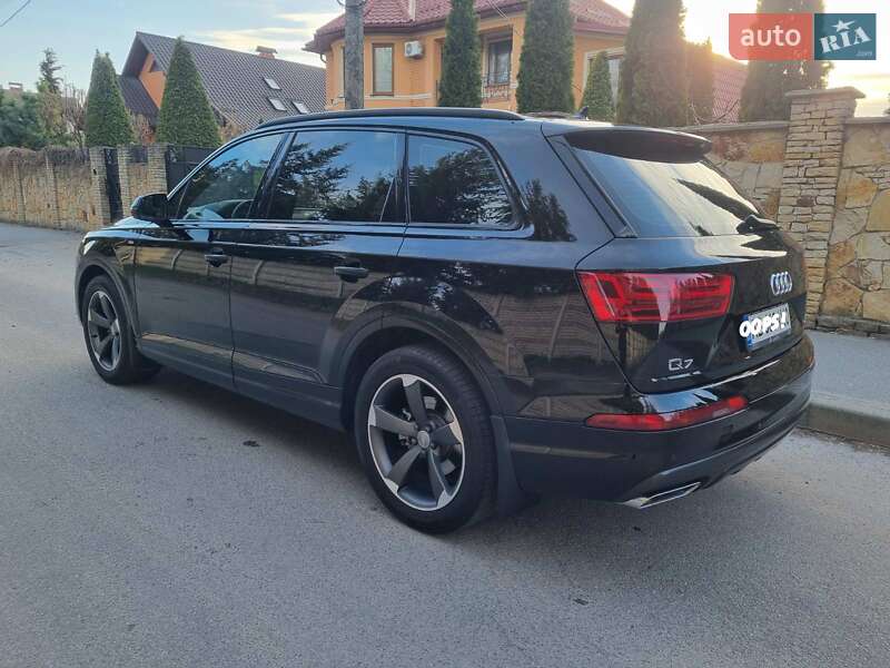 Внедорожник / Кроссовер Audi Q7 2016 в Виннице