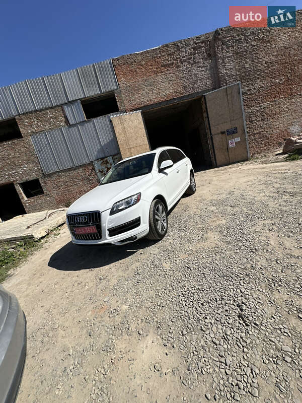 Внедорожник / Кроссовер Audi Q7 2014 в Владимире
