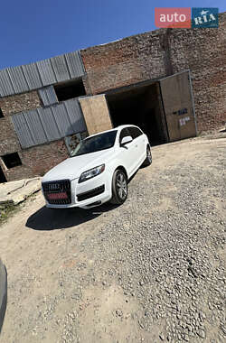 Внедорожник / Кроссовер Audi Q7 2014 в 