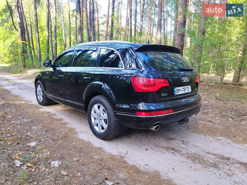 Позашляховик / Кросовер Audi Q7 2010 в Охтирці