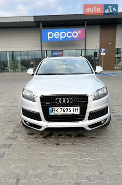 Внедорожник / Кроссовер Audi Q7 2007 в Луцке