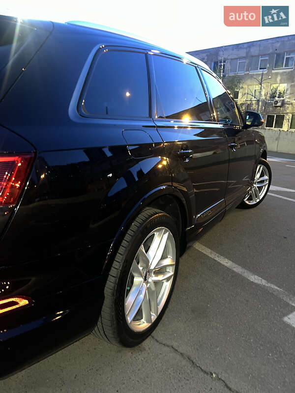 Внедорожник / Кроссовер Audi Q7 2016 в Киеве фото 11 Внедорожник / Кроссовер Audi Q7 2016 в Киеве