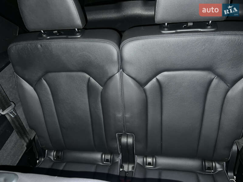 Внедорожник / Кроссовер Audi Q7 2016 в Киеве