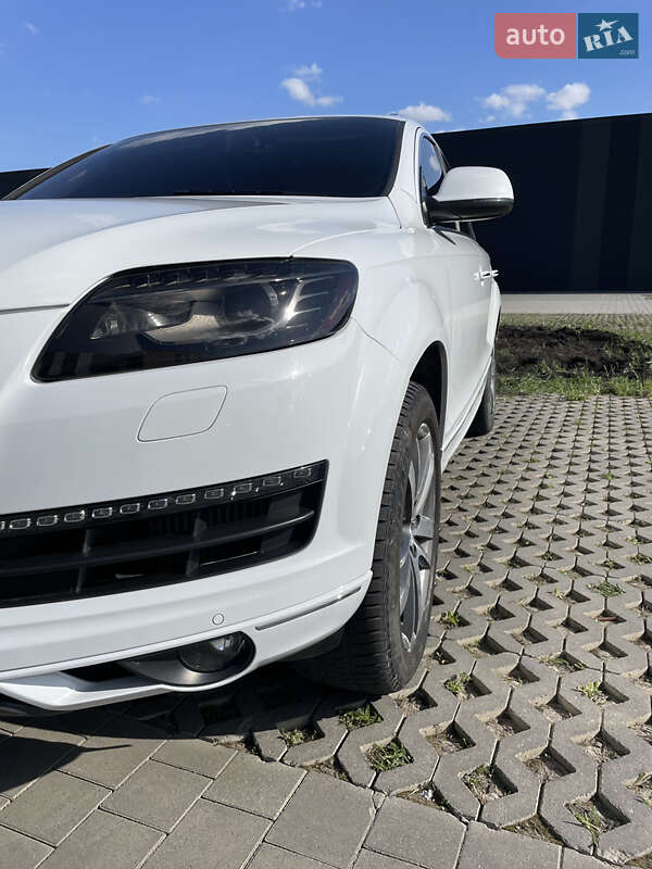 Внедорожник / Кроссовер Audi Q7 2013 в Хмельницком