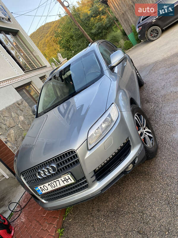 Внедорожник / Кроссовер Audi Q7 2007 в Тячеве