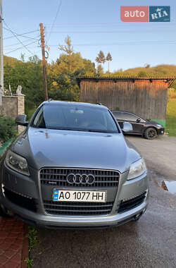 Внедорожник / Кроссовер Audi Q7 2007 в 