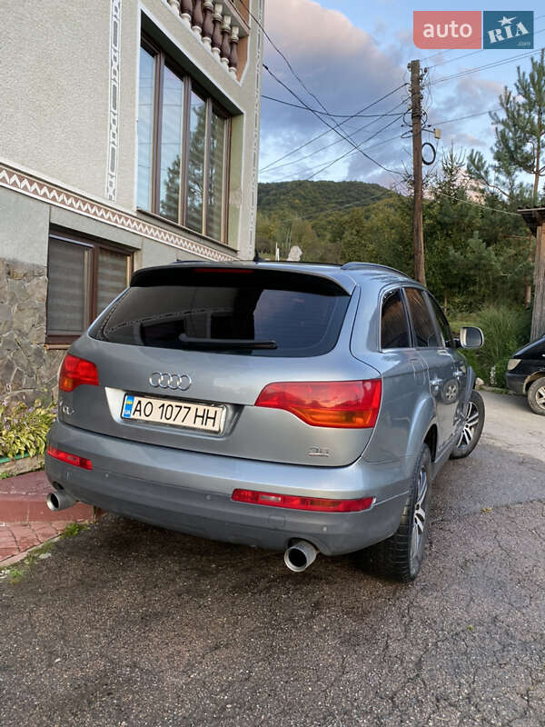 Внедорожник / Кроссовер Audi Q7 2007 в Тячеве