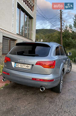 Внедорожник / Кроссовер Audi Q7 2007 в 