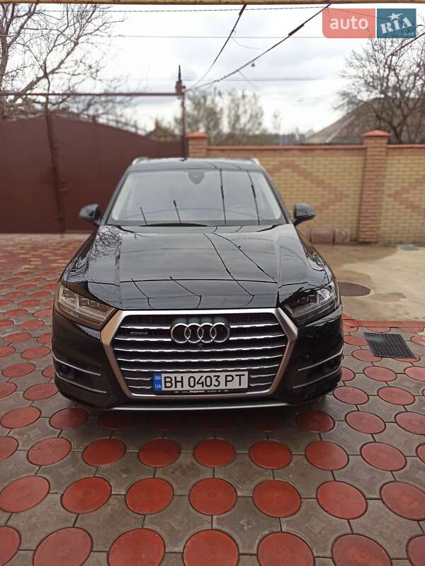 Внедорожник / Кроссовер Audi Q7 2017 в Ананьеве