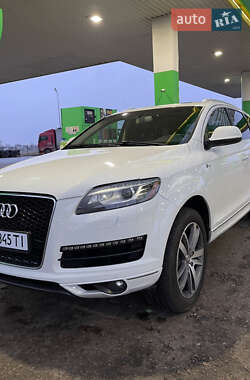 Внедорожник / Кроссовер Audi Q7 2014 в 