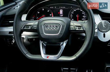 Внедорожник / Кроссовер Audi Q7 2017 в 