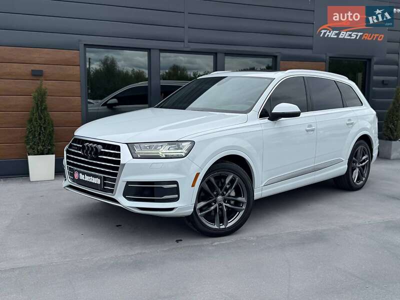 Внедорожник / Кроссовер Audi Q7 2017 в 