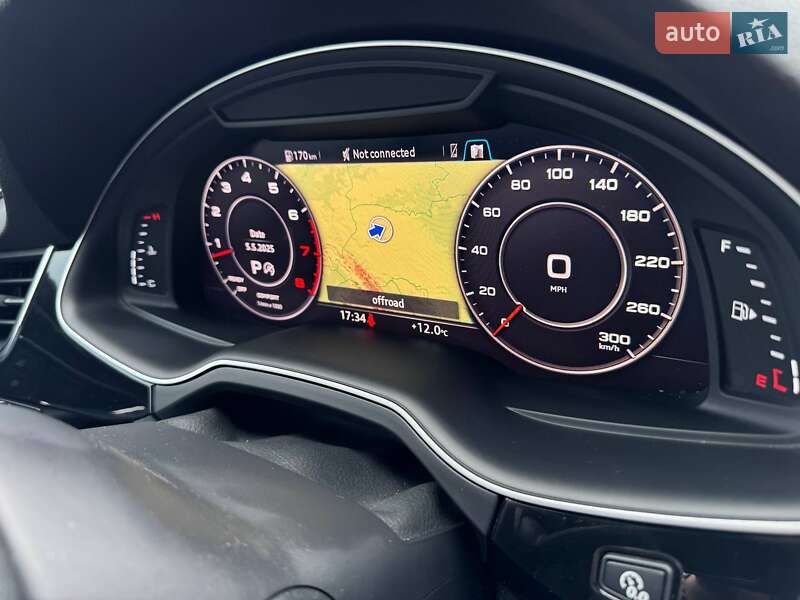 Позашляховик / Кросовер Audi Q7 2017 в Рівному