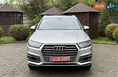 Позашляховик / Кросовер Audi Q7 2016 в 