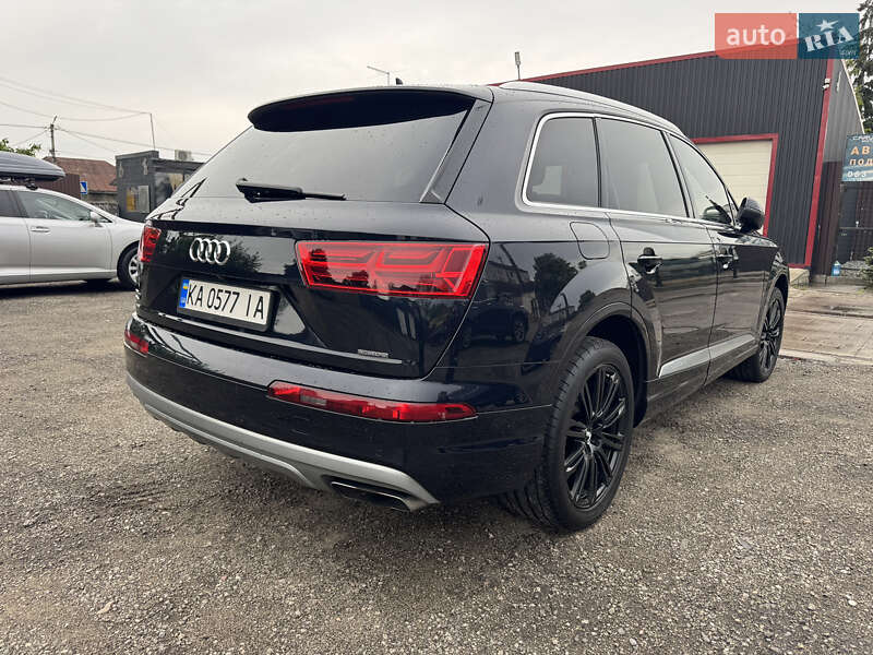 Внедорожник / Кроссовер Audi Q7 2016 в Киеве