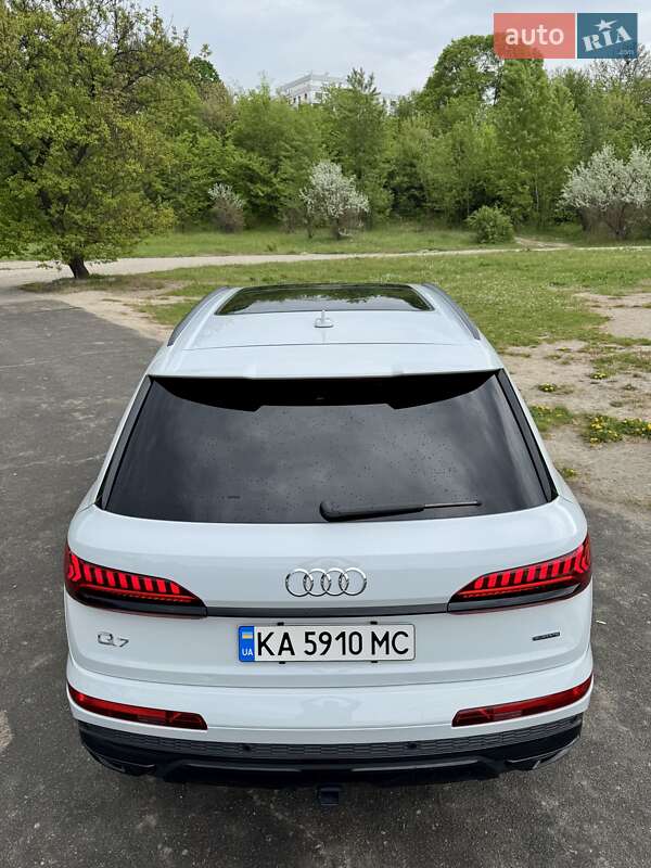 Внедорожник / Кроссовер Audi Q7 2022 в Днепре