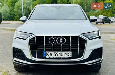 Внедорожник / Кроссовер Audi Q7 2022 в 