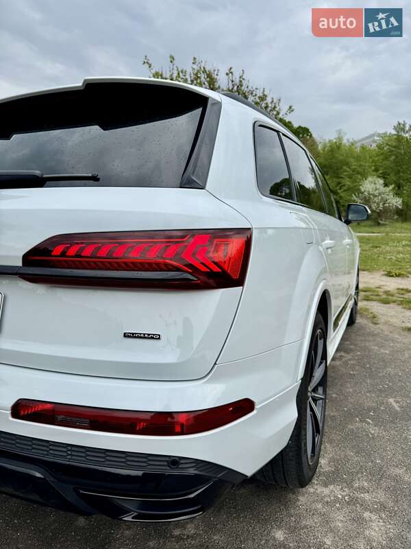 Внедорожник / Кроссовер Audi Q7 2022 в Днепре