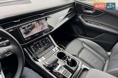 Позашляховик / Кросовер Audi Q7 2022 в 