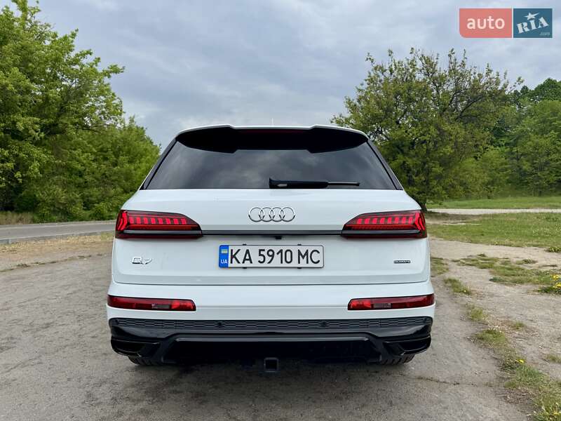 Внедорожник / Кроссовер Audi Q7 2022 в Днепре