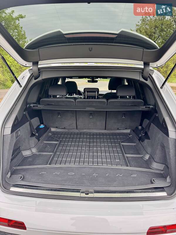 Внедорожник / Кроссовер Audi Q7 2022 в Днепре