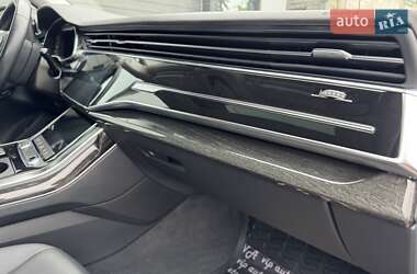 Позашляховик / Кросовер Audi Q7 2022 в 