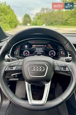 Внедорожник / Кроссовер Audi Q7 2022 в 