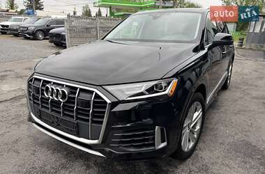 Позашляховик / Кросовер Audi Q7 2022 в 