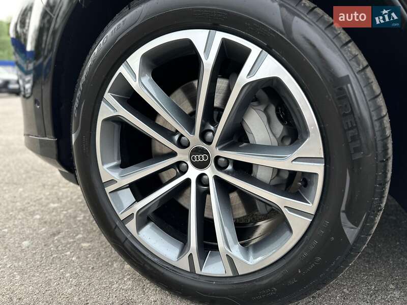 Внедорожник / Кроссовер Audi Q7 2025 в Киеве