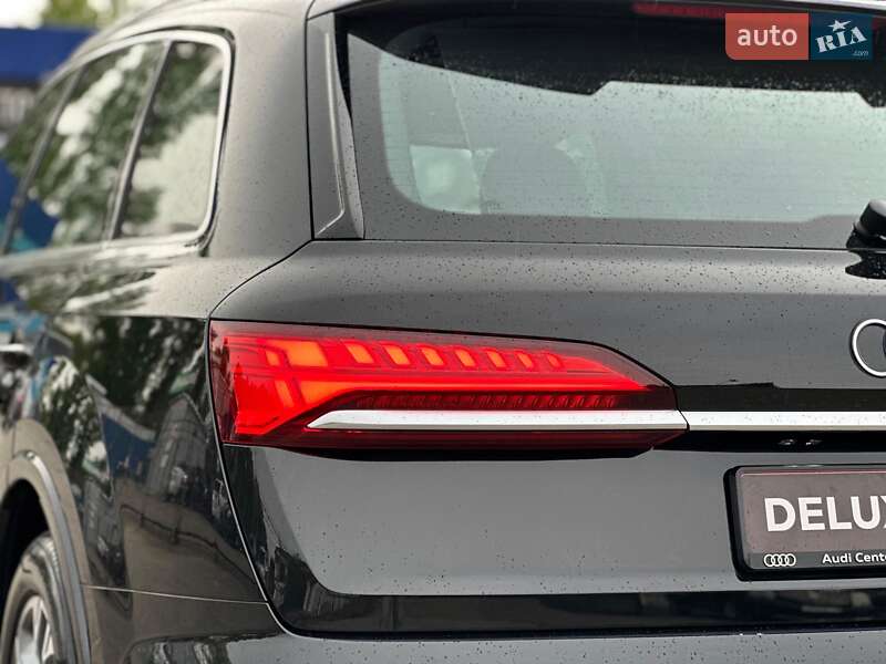 Внедорожник / Кроссовер Audi Q7 2025 в Киеве
